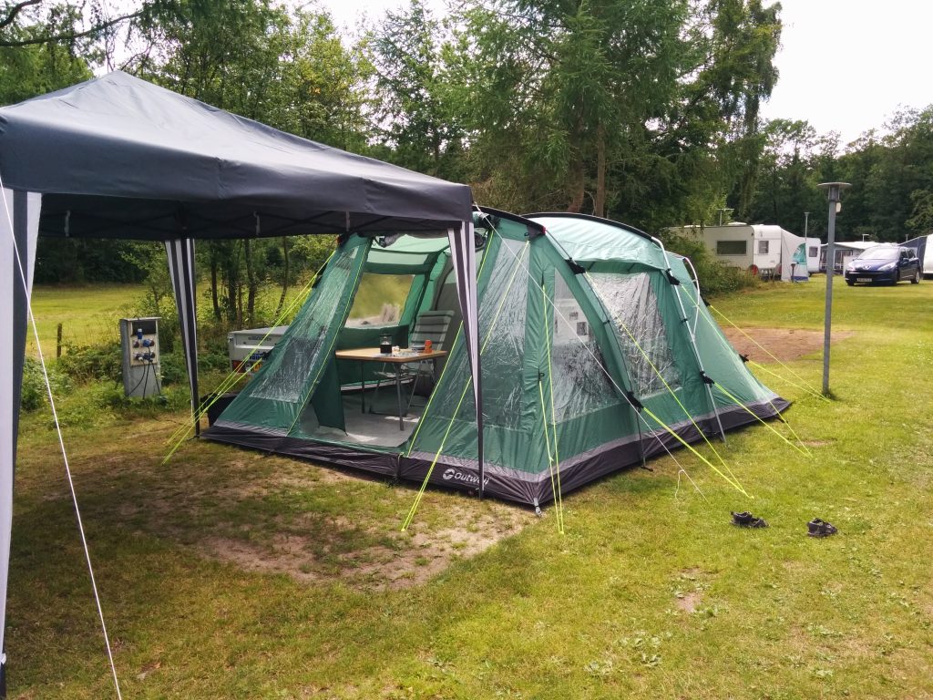 Vores første outwell telt - som vi hurtigt solgte igen 